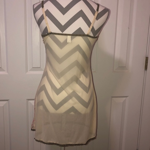 3pc-Sisi Intimates (matching chemise, bra, underwear) - Picture 2 of 9